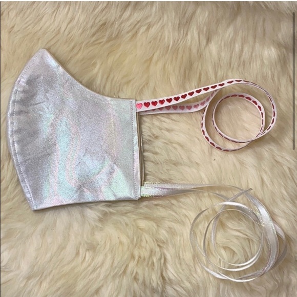 ❤️Womens Rainbow Holographic and Heart Face Mask❤️ - Picture 3 of 6